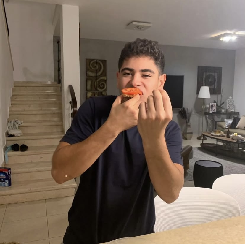דויד ששון ז״ל בבית המשפחה