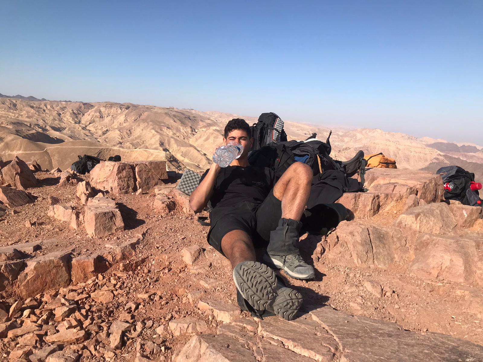 דויד ששון ז״ל במסע במדבר